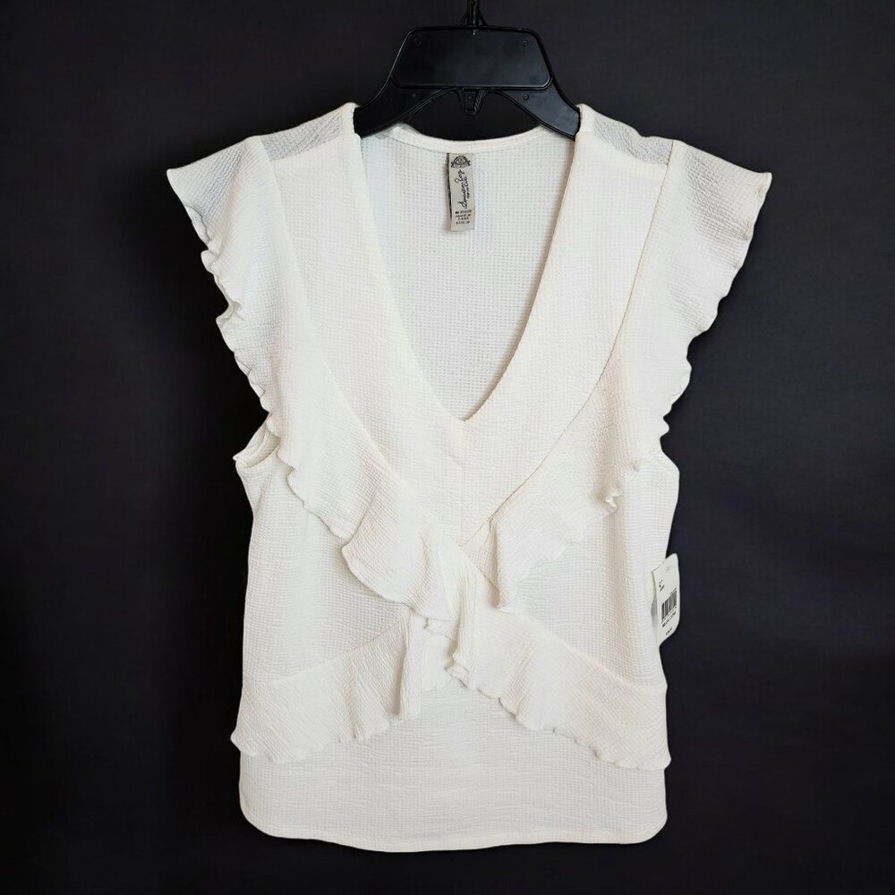NWT American Rag Top Size Medium White Egret Ruffle V-Neck Sleeveless